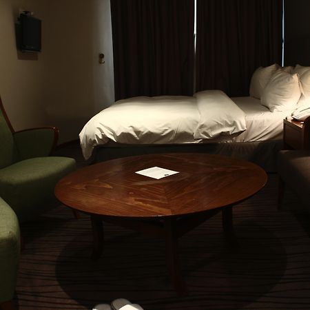 Plaza Hotel Beirut Bagian luar foto