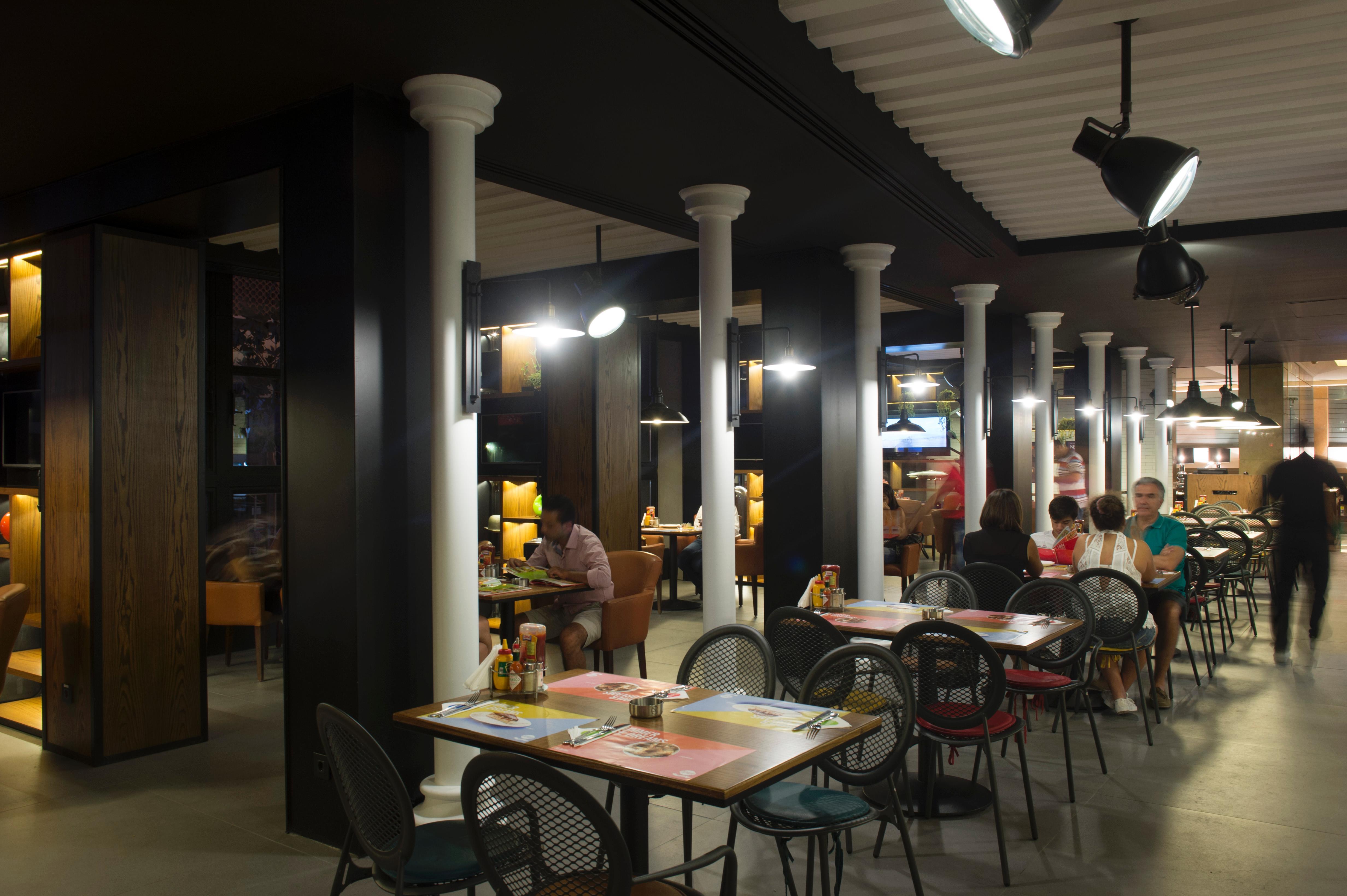 Plaza Hotel Beirut Bagian luar foto