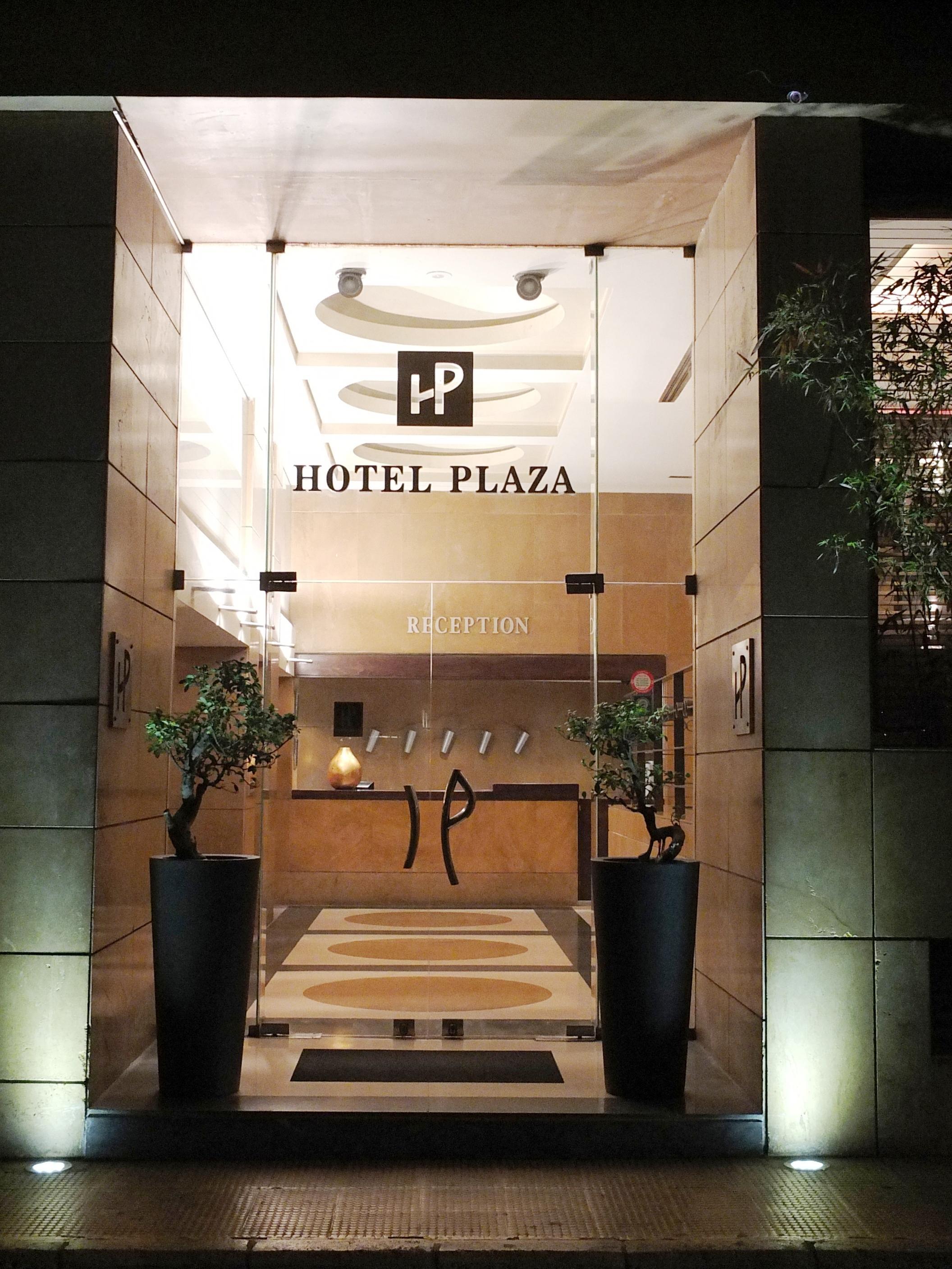 Plaza Hotel Beirut Bagian luar foto