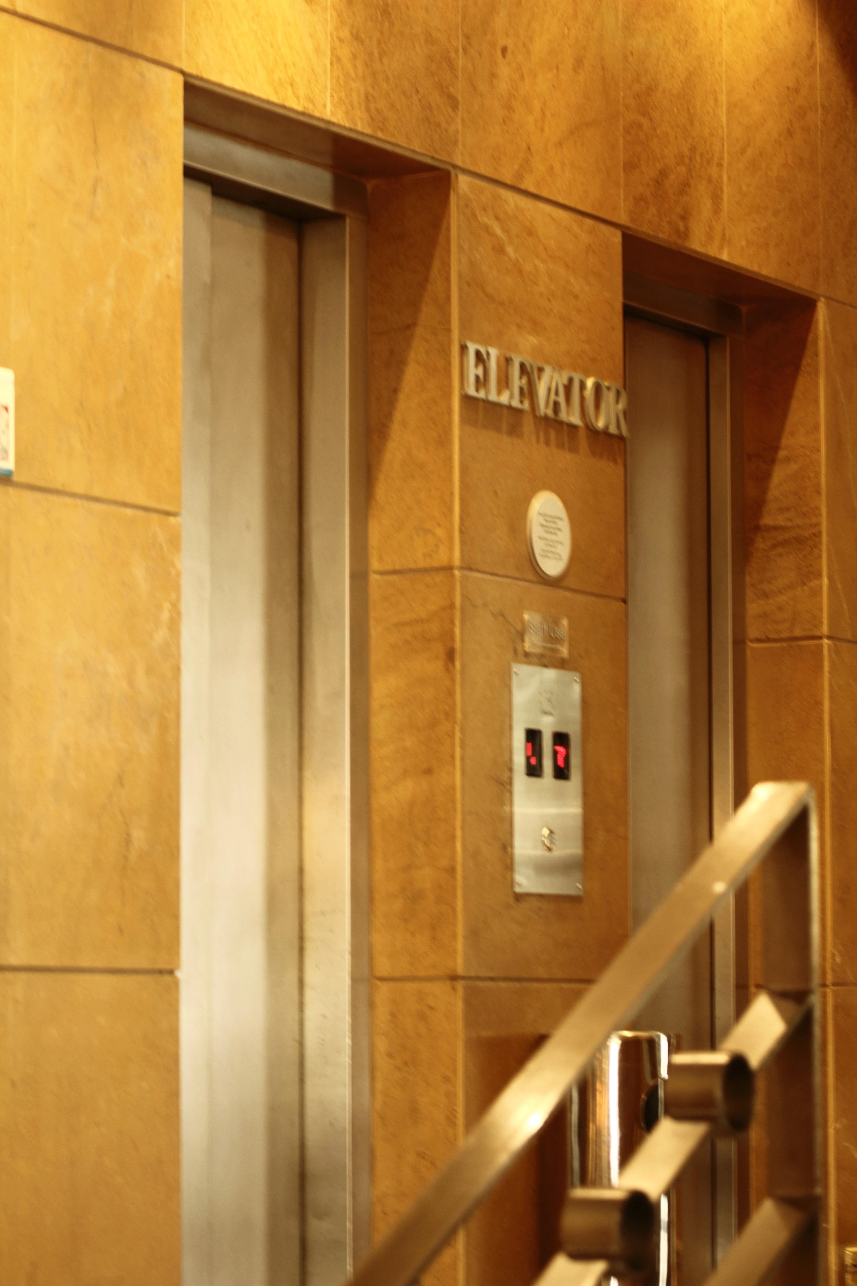 Plaza Hotel Beirut Bagian luar foto