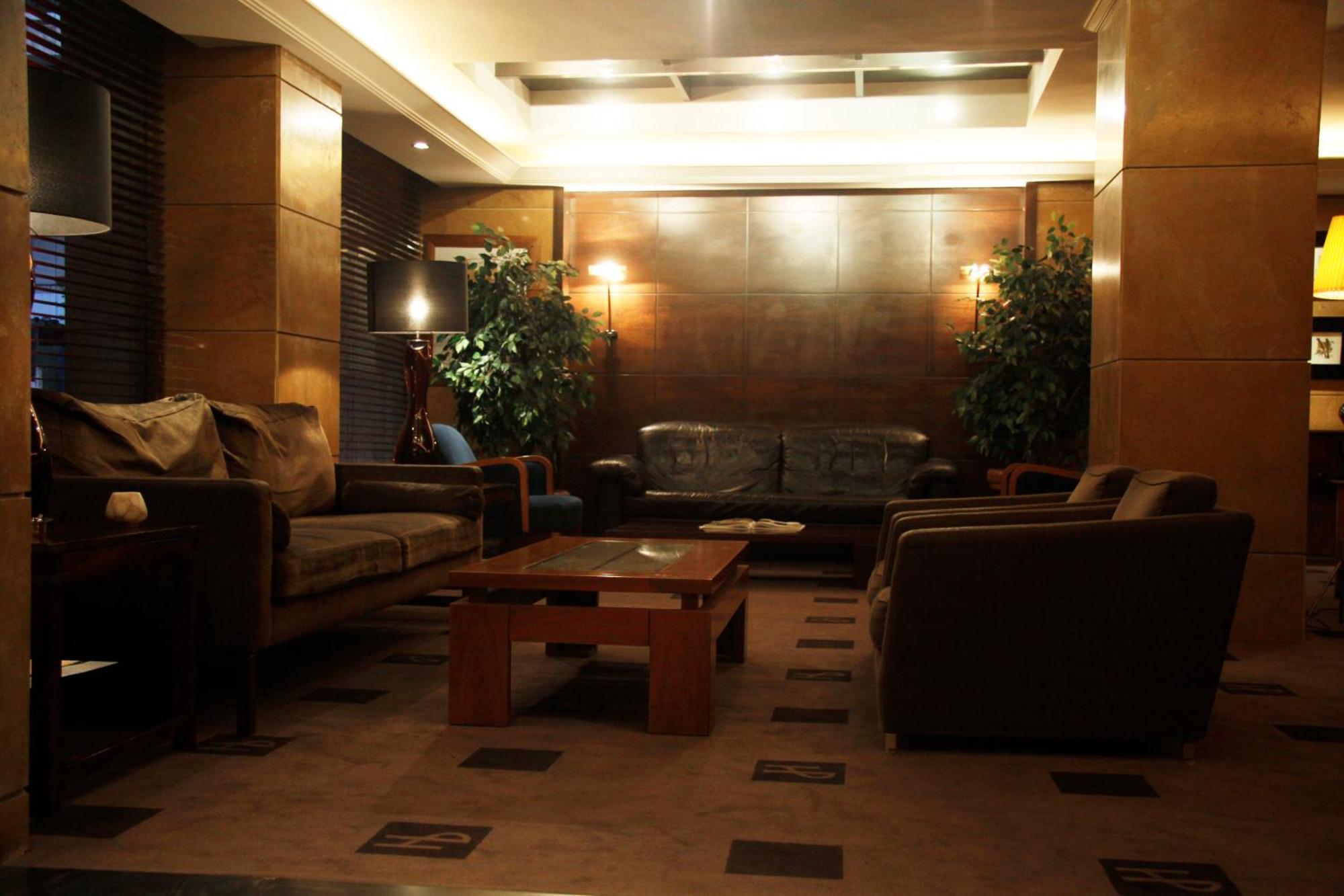 Plaza Hotel Beirut Bagian luar foto