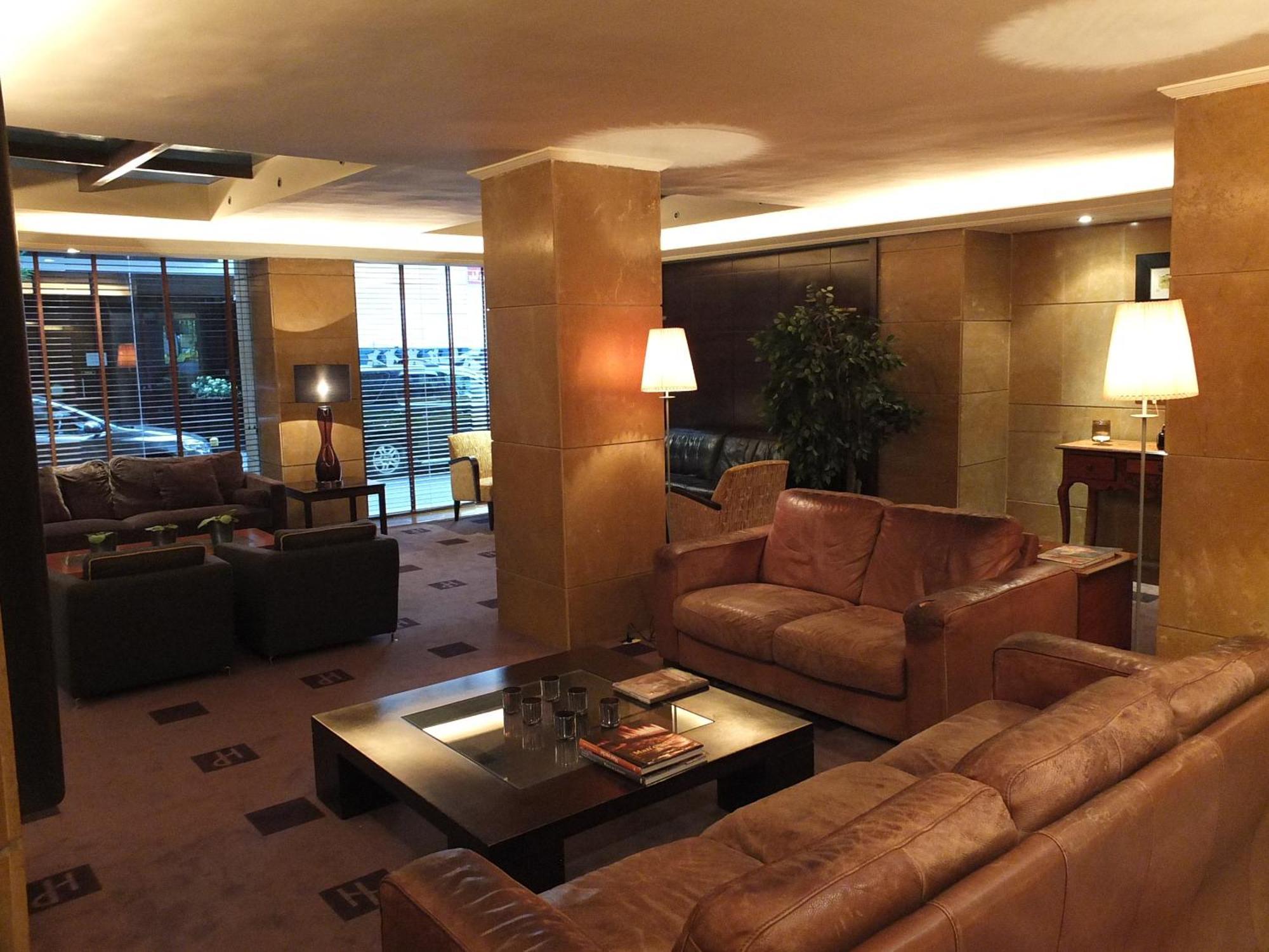 Plaza Hotel Beirut Bagian luar foto