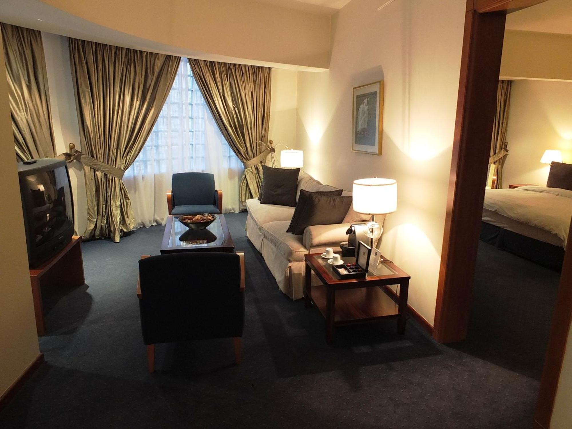 Plaza Hotel Beirut Bagian luar foto
