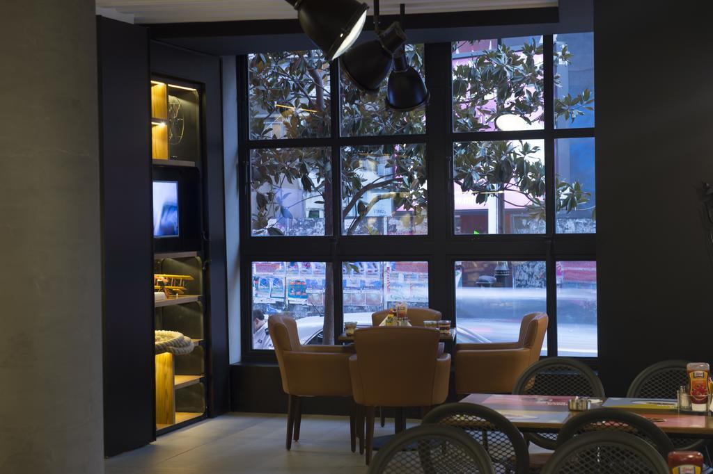 Plaza Hotel Beirut Bagian luar foto