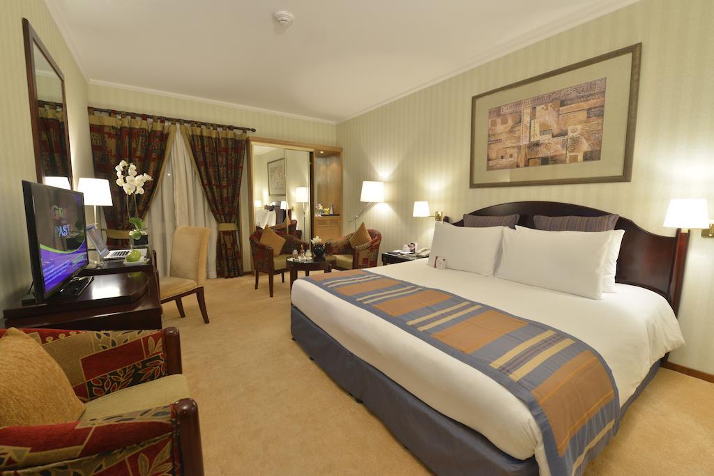 Plaza Hotel Beirut Bagian luar foto