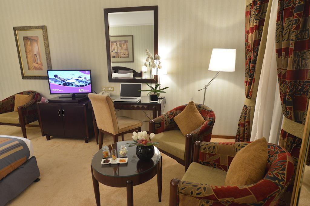 Plaza Hotel Beirut Bagian luar foto