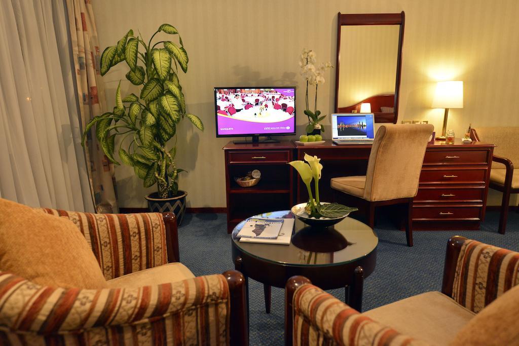 Plaza Hotel Beirut Bagian luar foto