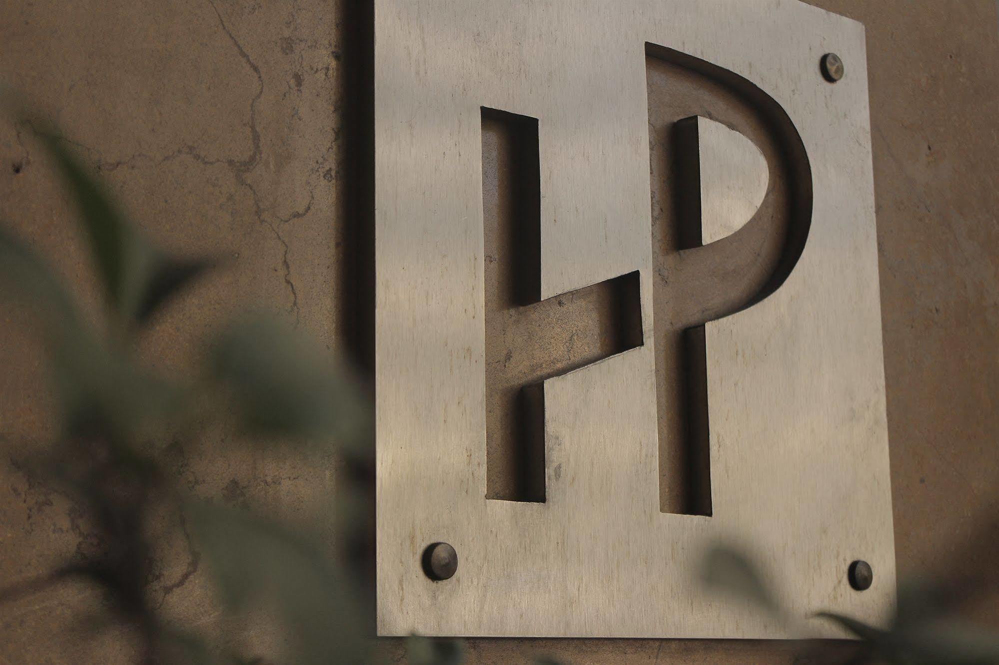Plaza Hotel Beirut Bagian luar foto